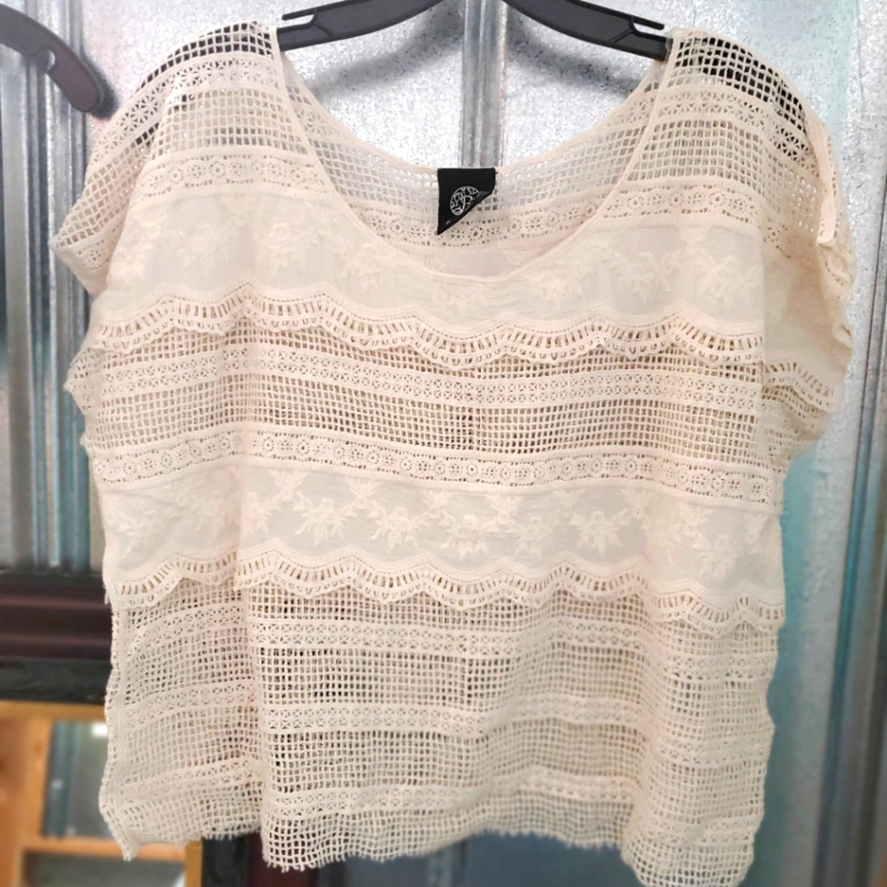 3 for $10, Bobeau Top